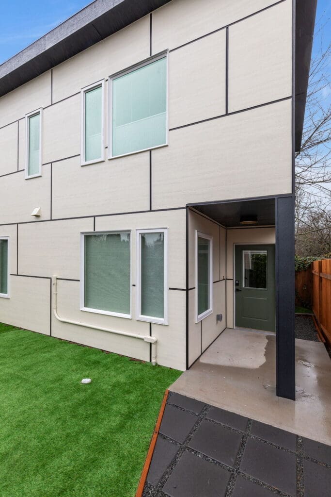 525 19th Ave, Seattle WA_0007 Outside door and patio of two-story, 1,000 sq ft Seattle DADU